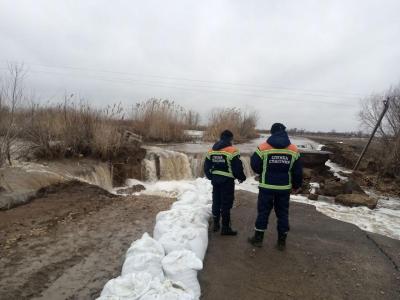 В пяти районах Саратовской области из-за паводка работают лодочные переправы