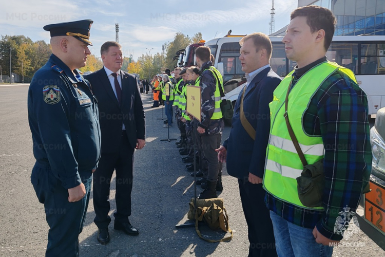 Росгвардейцы приняли участие в смотре сил и средств аварийно-спасательных служб Чувашской Республики