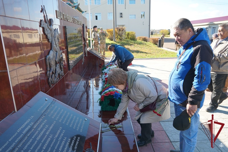 В Бурятии наградили лучших бойцов ОМОН «Кречет» Росгвардии 