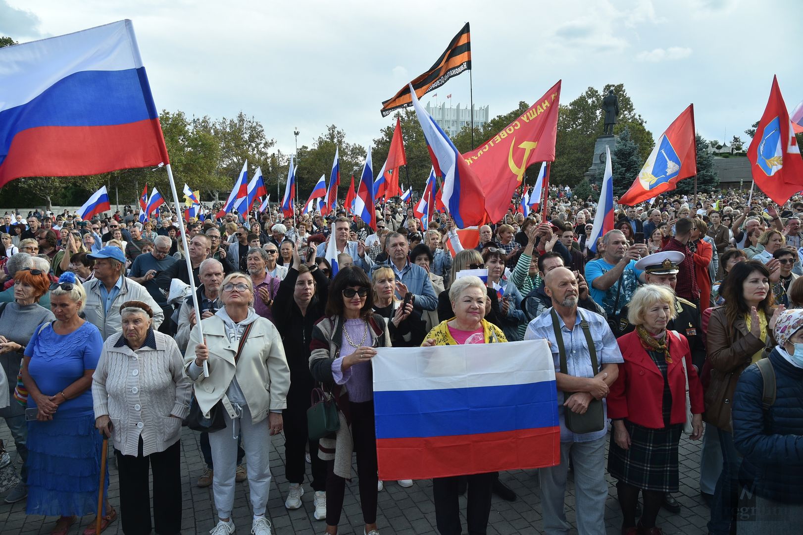 Референдум поддержка. Митинг в Севастополе 2014. Концерт в поддержку референдума. Концерт референдум 2022. Митинг в Севастополе.