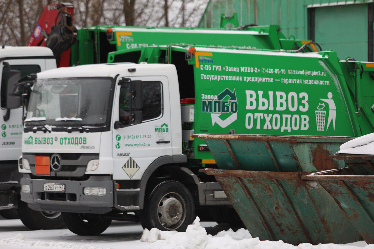 Федеральный оператор утилизации отходов. Какие мусоровозы у Невского экологического оператора.