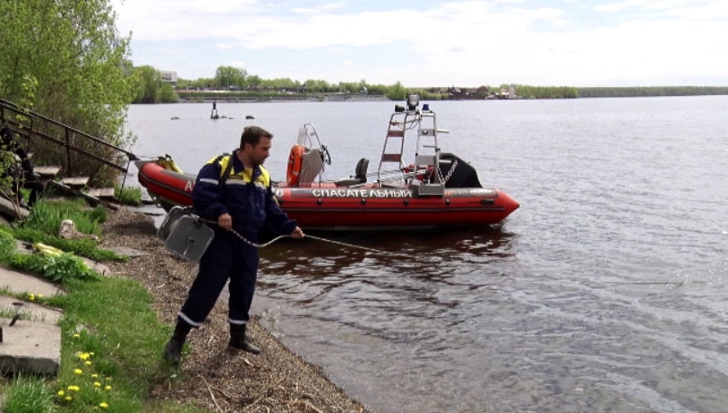 В Нижнем Тагиле купальный сезон первыми открыли водолазы