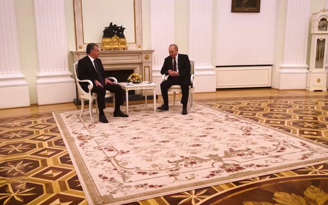 Путин оценил вклад Узбекистана в сохранение памяти о ВОВ