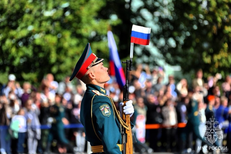 Первокурсники Академии гражданской защиты МЧС России приняли Военную присягу