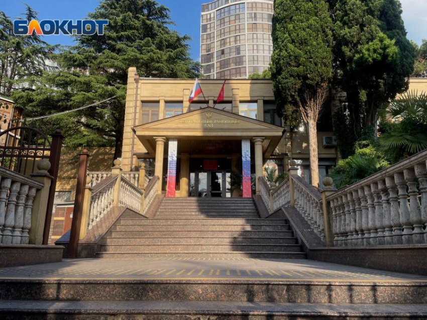 76-летний пенсионер три года не может открыть кафе в Сочи из-за местных властей