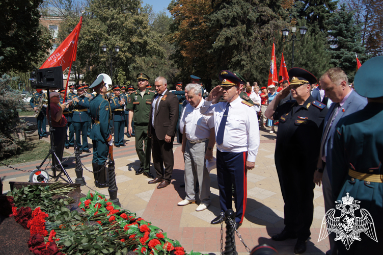 Росгвардейцы в Ростове-на-Дону почтили память Героя России Алексея Береста