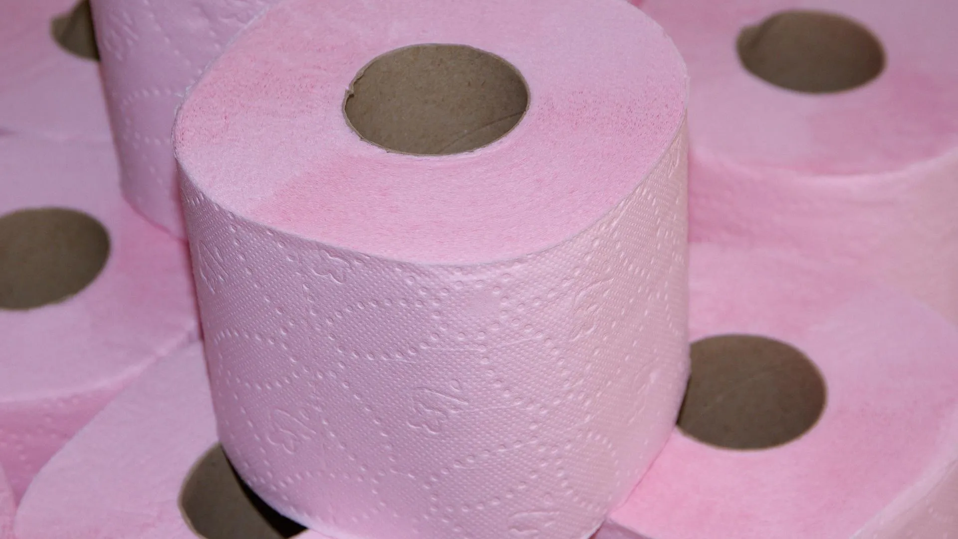 Туалетная бумага toilet paper. Туалетная бумага. Поставка бумажных полотенец и туалетной бумаги. Туалетная бумага. Туалетная бумага из камня.