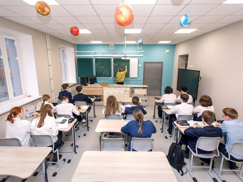 Ежегодную выплату для педагогов хотят ввести ко Дню учителя