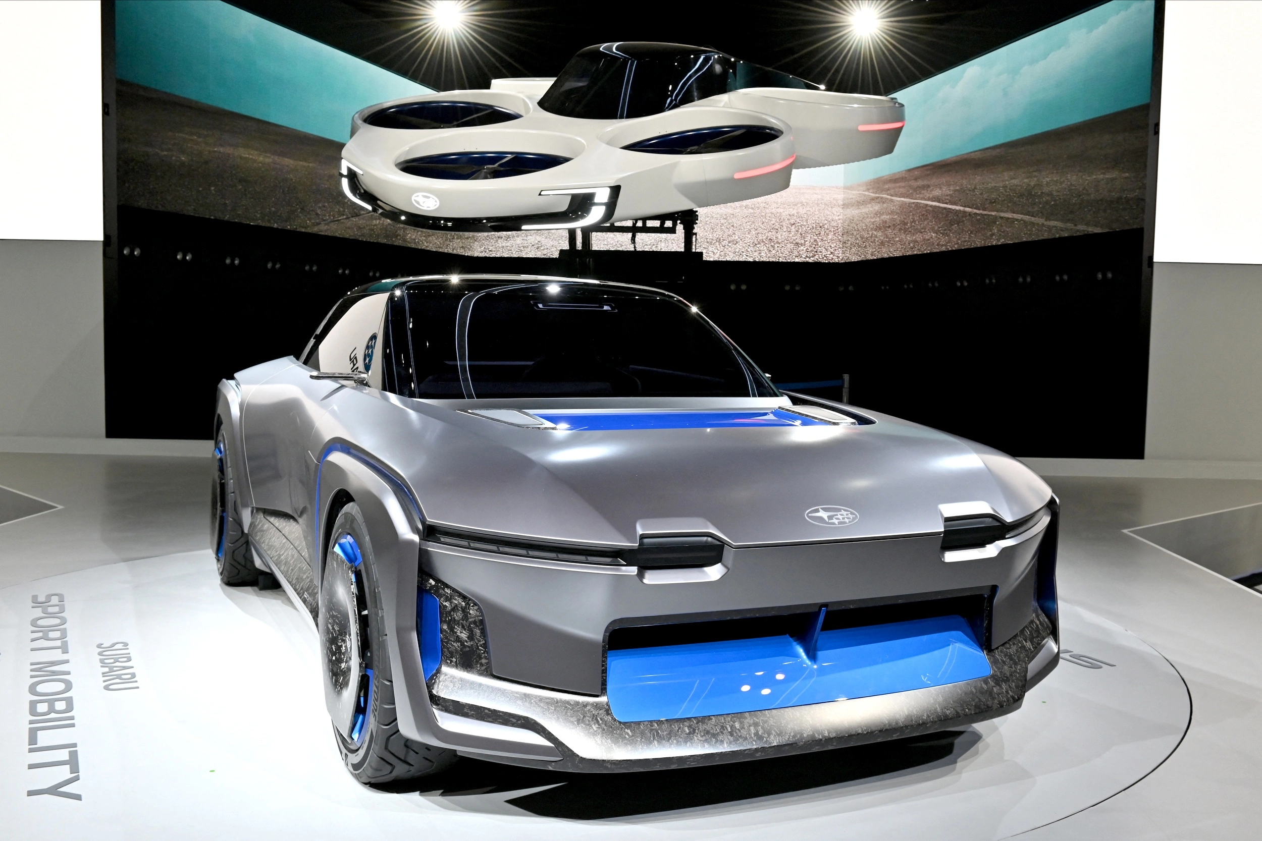 Концепты Subaru Sport Mobility и Air Mobility.
