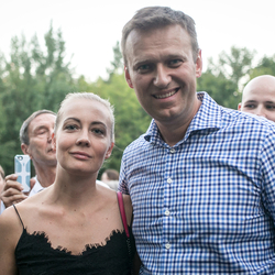 Юлия Навальная надавила на мать покойного мужа из-за похорон