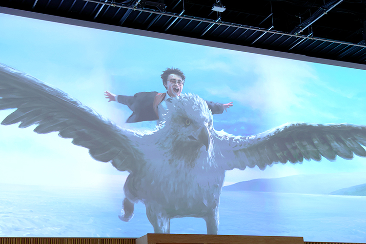 Netflix объявил о приобретении киностудии Warner Bros. за $82,7 миллиарда