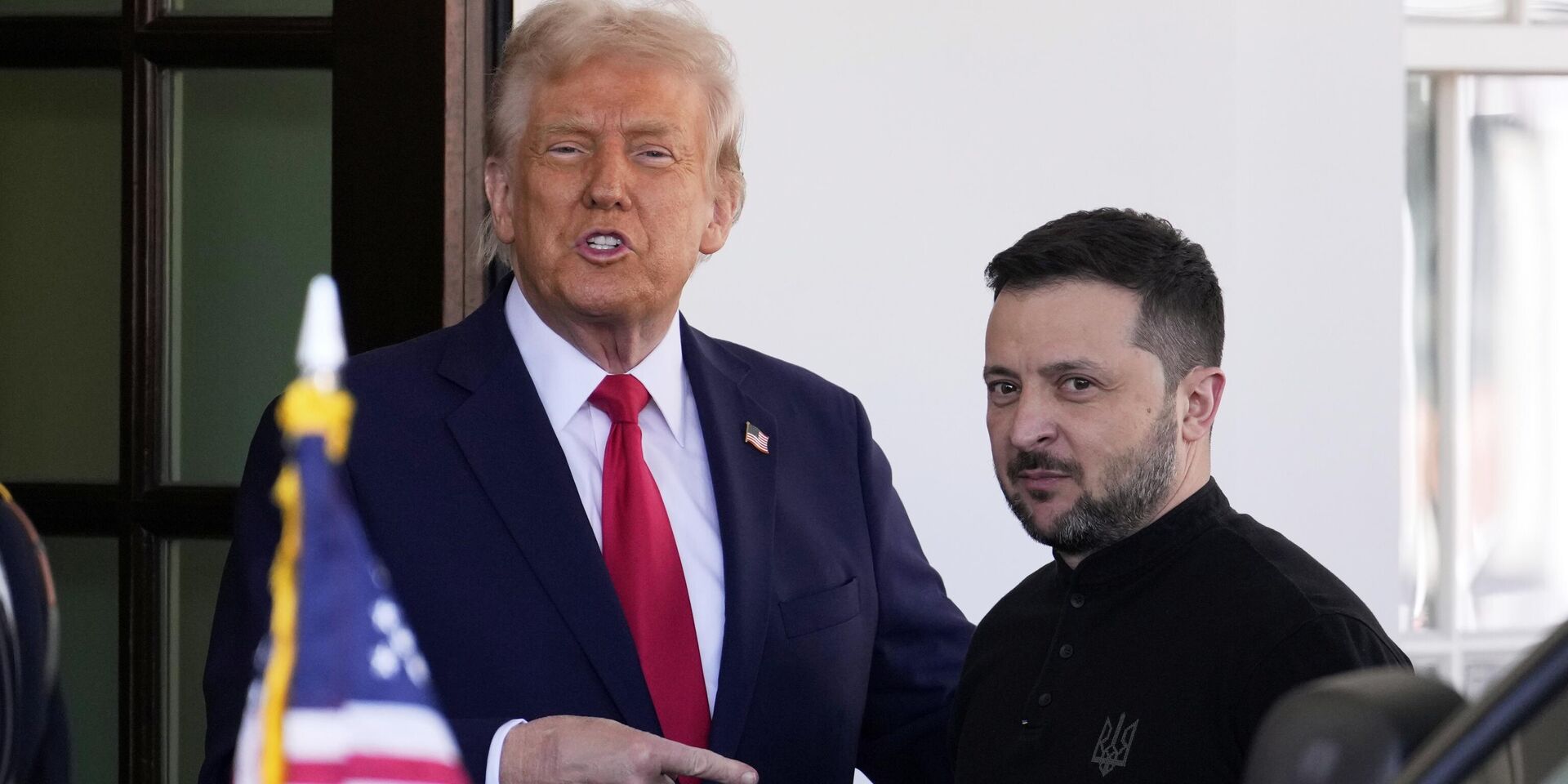 Президент Дональд Трамп приветствует Владимира Зеленского в Белом доме в Вашингтоне - ИноСМИ, 1920, 14.08.2025