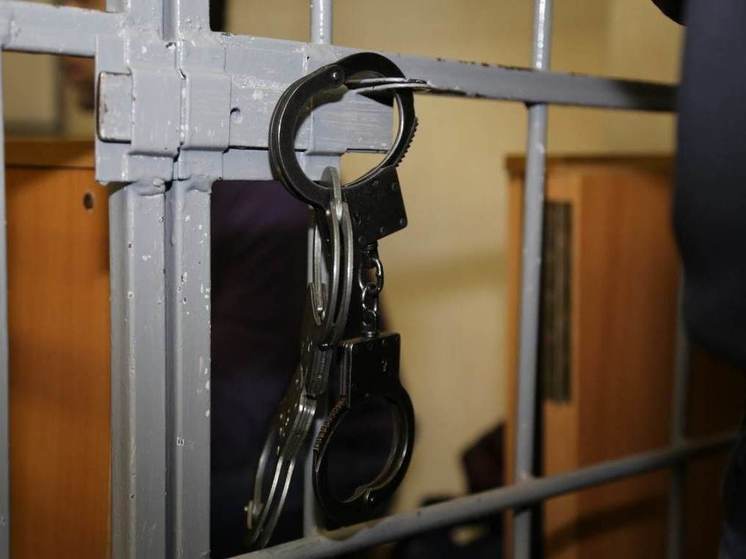 Суд в Татарстане тренера вуза за взятки оставил в СИЗО