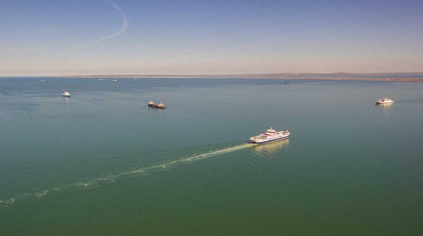 Керченский пролив военные. Азовское море Керченский пролив. Маныч Керченский пролив. 2007 Год в Керченском проливе. Корабли в Азовском море.