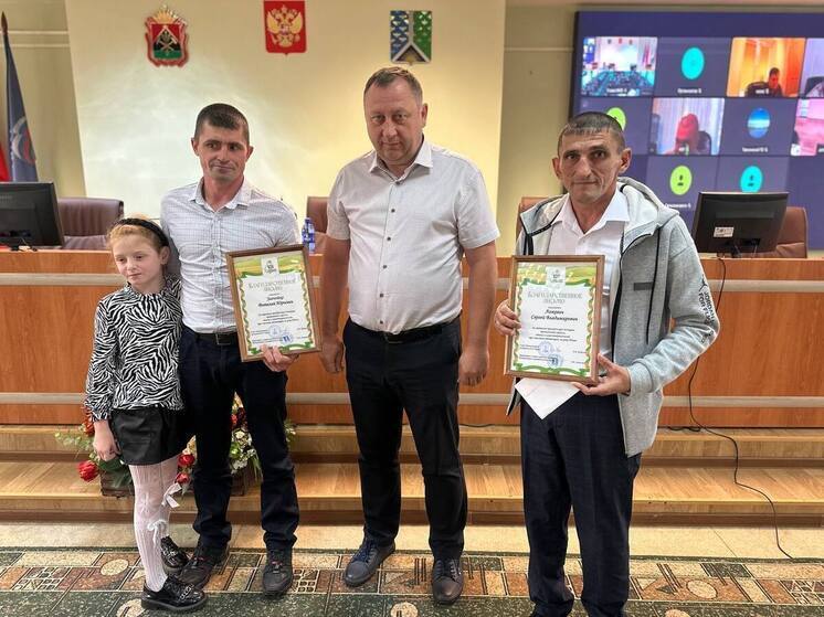 В Новокузнецком районе два жителя Кузбасса пришли на помощь тонущему человеку