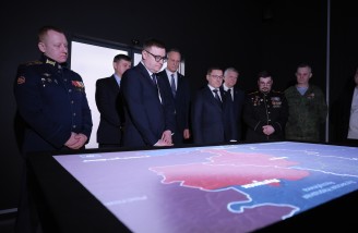 Сегодня в Челябинской области в рамках первого форума Единой России «Есть результат!» работает секретарь Генсовета партии Владимир Якушев. Автор фото - Наиль Фаттахов 