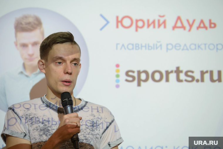 Главный редактор Sports.ru Юрий Дудь во время лекции в УрФУ. Екатеринбург