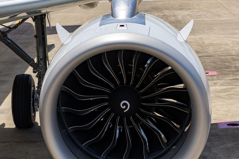 Самолет Airbus A321neo