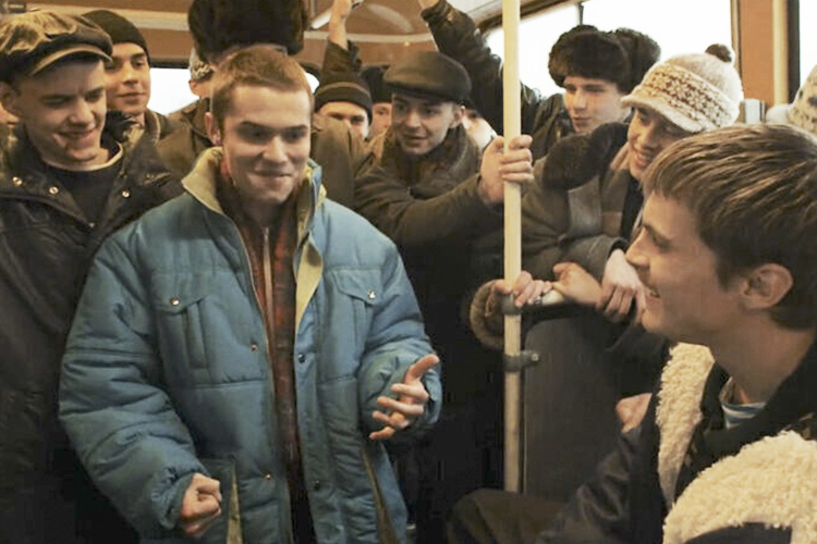 «Разом вышло так много сериалов про 1990-е («Слово пацана. Кровь на асфальте», «Дети перемен», «Лихие»), что последние из них были, может, даже и недооценены, потому что все «наелись»