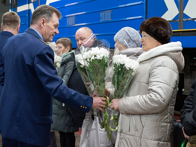 В нижегородском метро начали курсировать два новых «Вагона Победы», посвященных героям СВО, фото 5