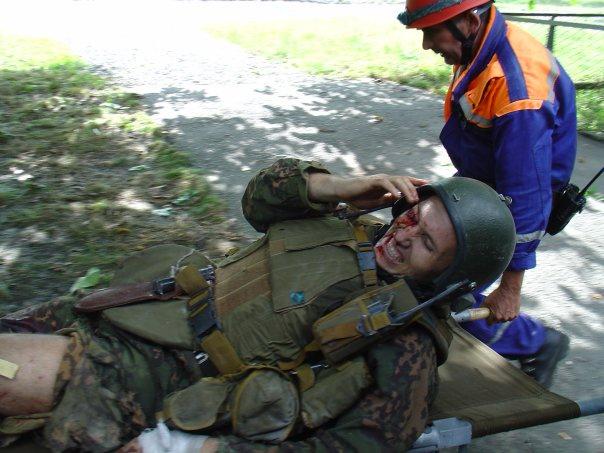 Фото Теракт во время школьной линейки: 10 горьких фотографий трагедии в Беслане, которую мы не забудем 6