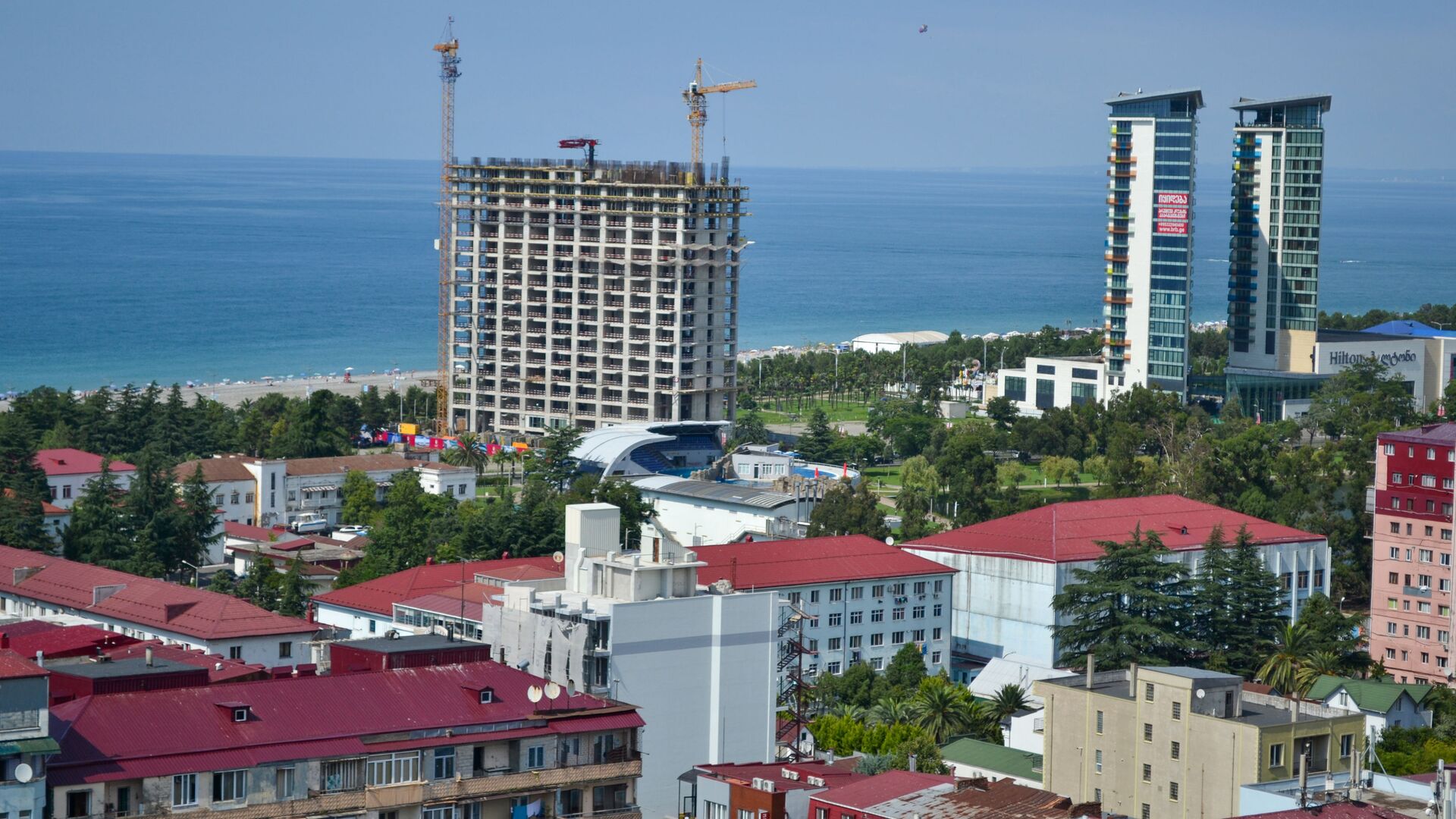 Аджария. Батуми - вид на город - отели и жилые дома - Sputnik Грузия, 1920, 04.12.2025