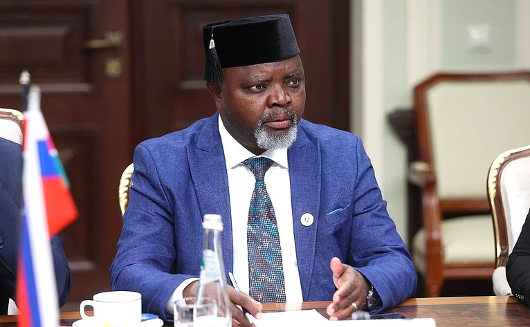 Константин Косачев провел встречу с заместителем Председателя Сената Республики Кения Катури Мурунги