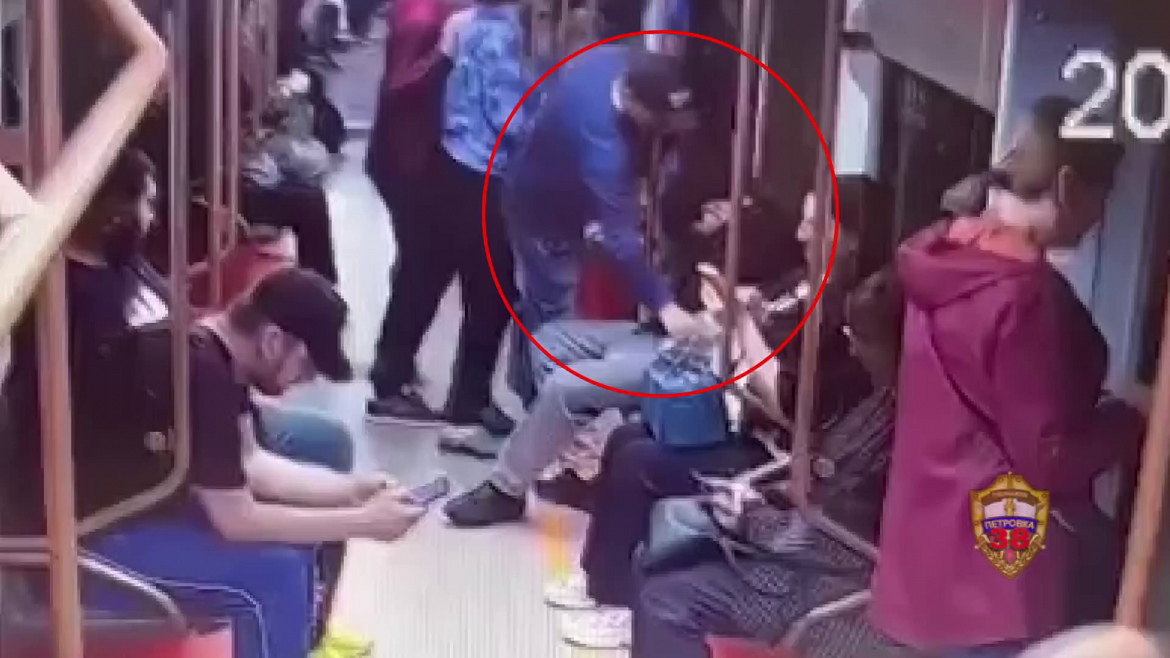 в центре москвы не заснул человек. в центре москвы не заснул человек.