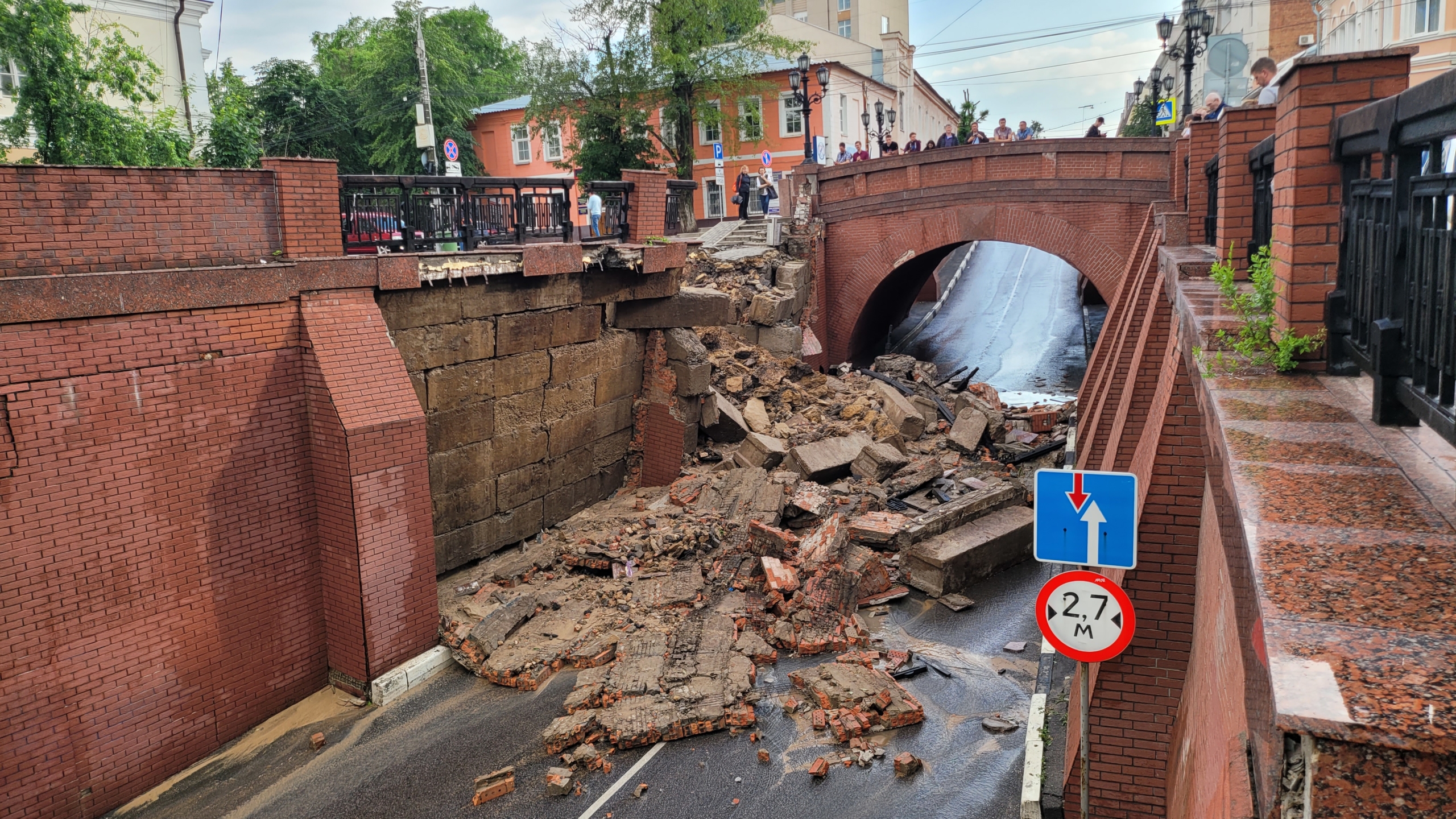 3 июня воронеж. Каменный мост Воронеж 19 век. Каменный мост Воронеж 1826. В Воронеже обвалился каменный мост. Каменный мост Воронеж 03.06.2023.