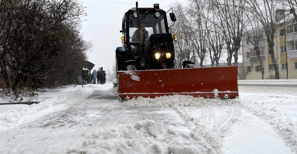 Снегопады продолжают испытывать Новгородчину на прочность