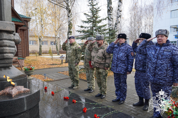 В Управлении Росгвардии по Костромской области почтили память погибших сослуживцев