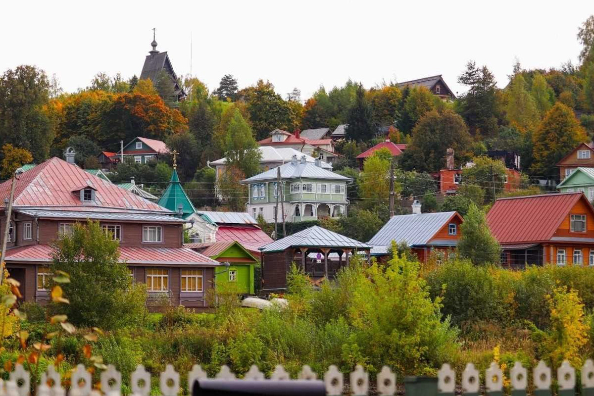В течение трёх дней команда Полины Долгоруковой работала в городе Плёсе — одном из ключевых туристических и культурных центров региона, включённом в маршрут «Золотое кольцо России» 