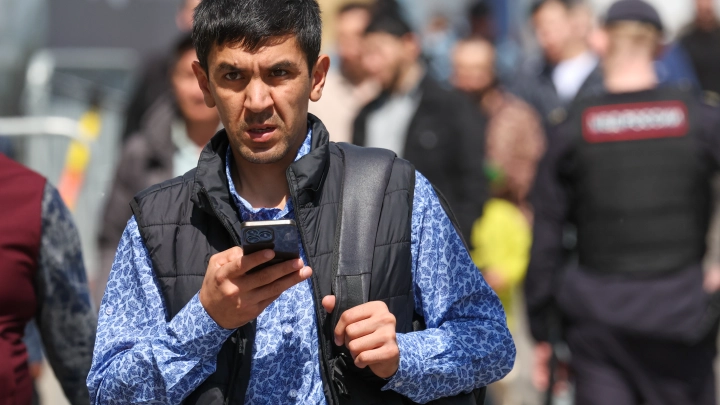 В Казани учителя на пенсии подделывали экзамены более 700 мигрантов