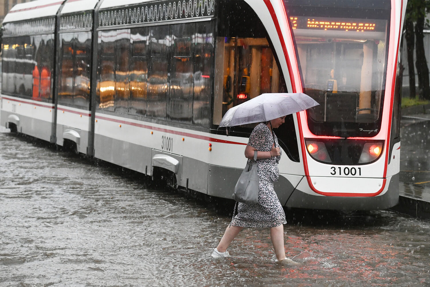 гроза в москве вчера