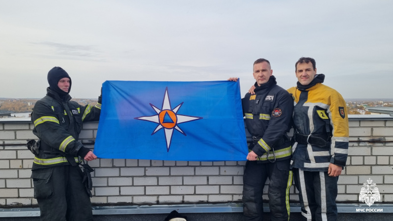 Огнеборцы МЧС России покоряют высотки