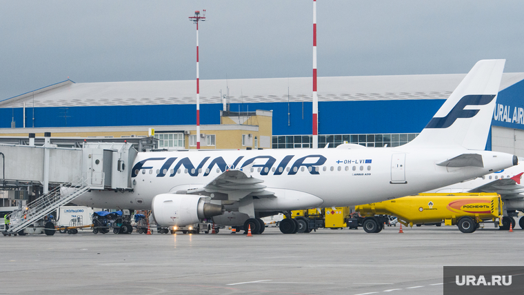 Рейс хельсинки. Финские авиалинии. Finnair. Аэропорт Тюмень. Россия самолет фото Уральские авиалинии фото.