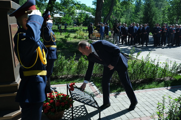 В Санкт-Петербурге открыли памятник первому начальнику тюремного ведомства Михаилу Николаевичу Галкину-Враскому