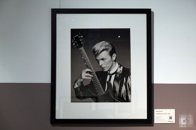 Портрет Дэвида Боуи. Грэг Горман на стенде Lumiere Gallery