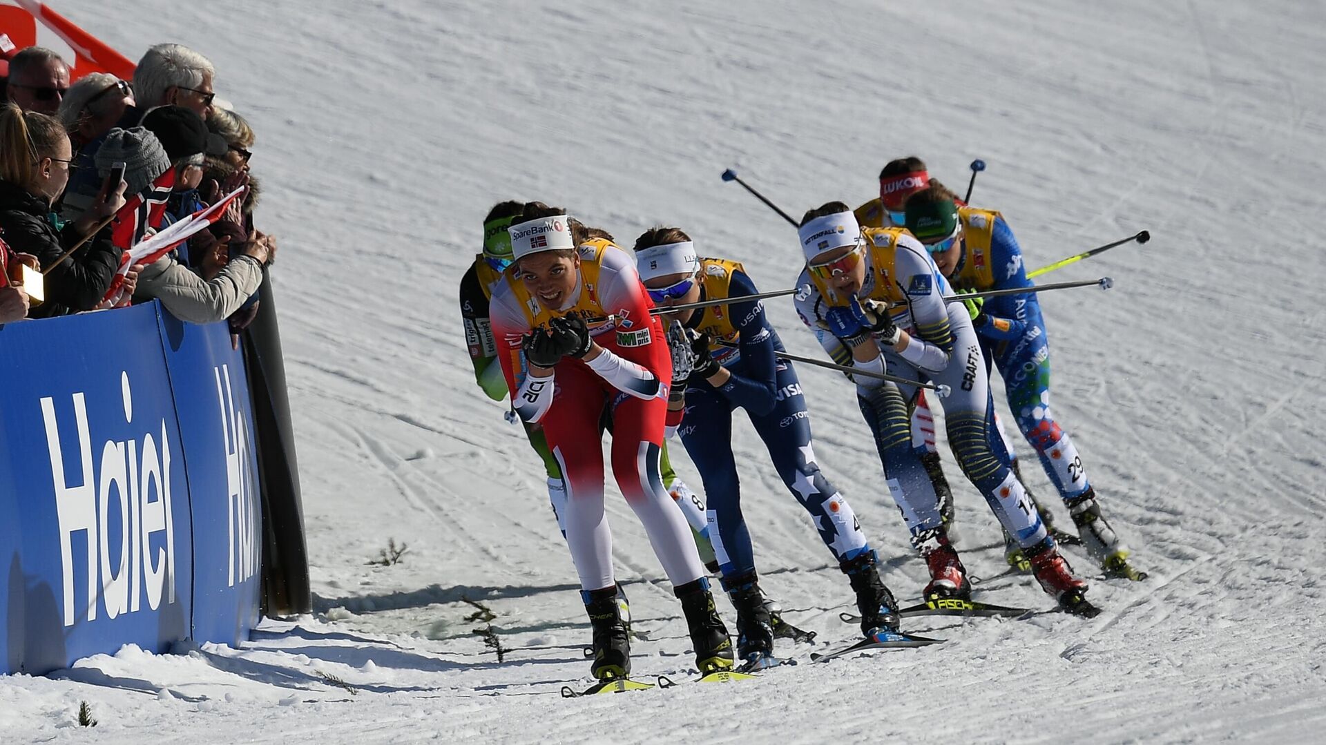 Лыжные гонки сегодня женщины 30 км. Скистад лыжница. Норвежская лыжница 2023. Норвежские лыжники.