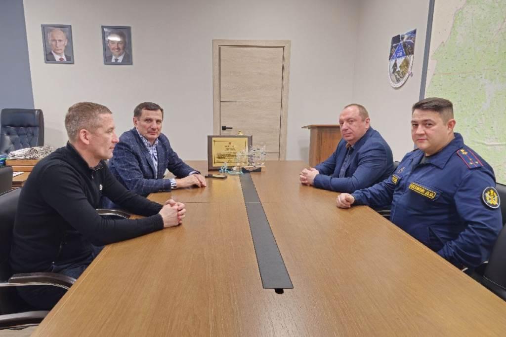 В Коле обсудили сотрудничество с промышленным сектором мурмашинской ИК-18