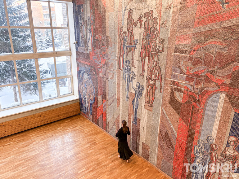 Зал отремонтировали, но не хватает тепла: как живет томский Дворец пионеров