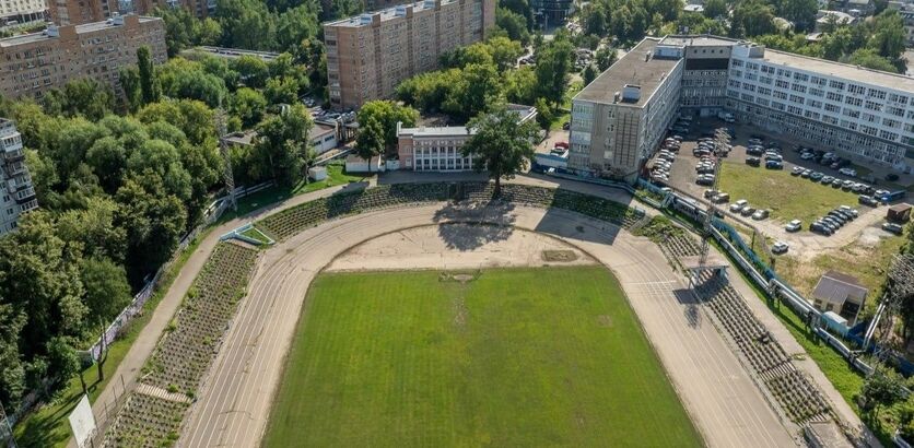 Пешеходные дорожки возле стадиона «Водник» приводят в порядок - фото 1