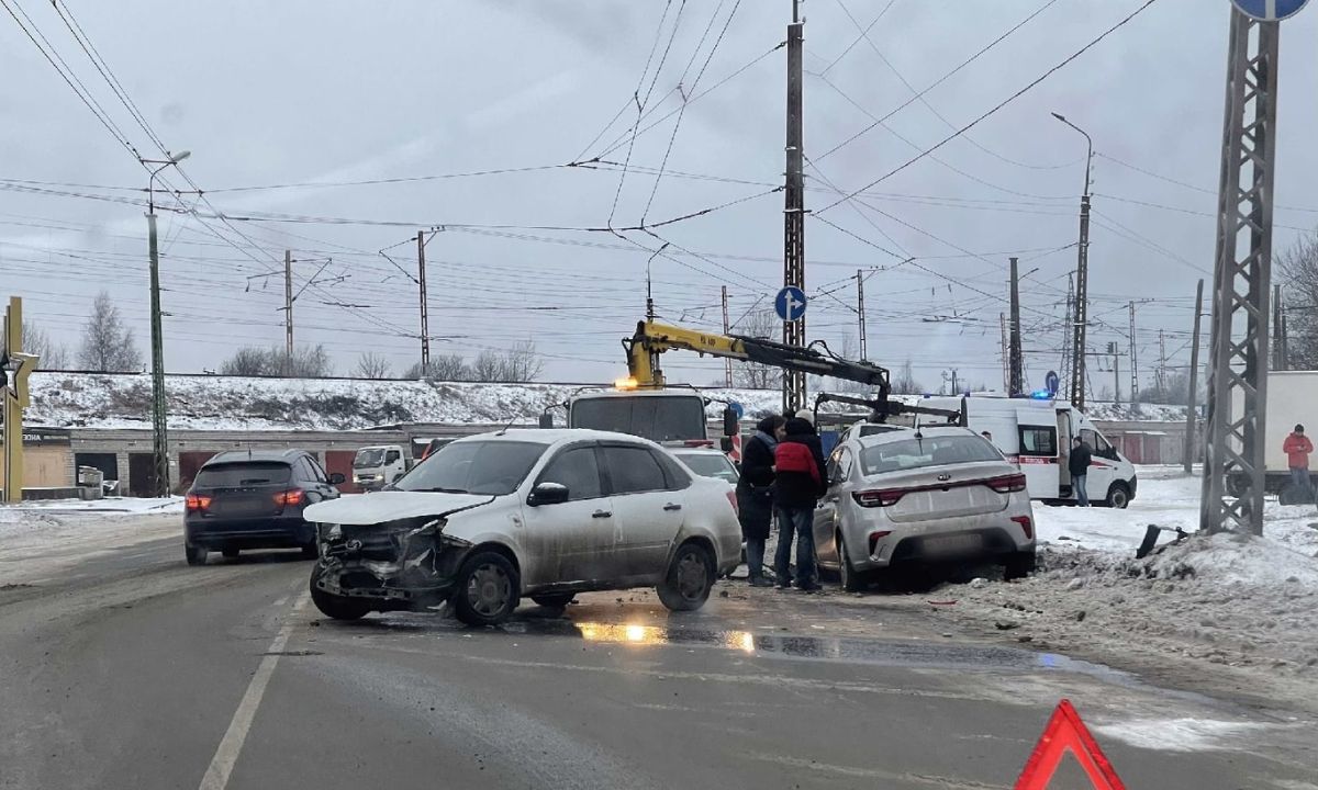 Дтп птз. ДТП Петрозаводск на Ключевском шоссе. Петрозаводское шоссе 1а. Авария Ключевское шоссе 17 июля.