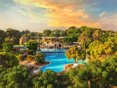 Куда убежать от зимы: пакет Gloria Winter Escape от Gloria Hotels & Resorts