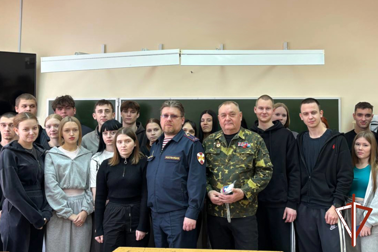 В Зауралье росгвардейцы почтили память воинов-интернационалистов