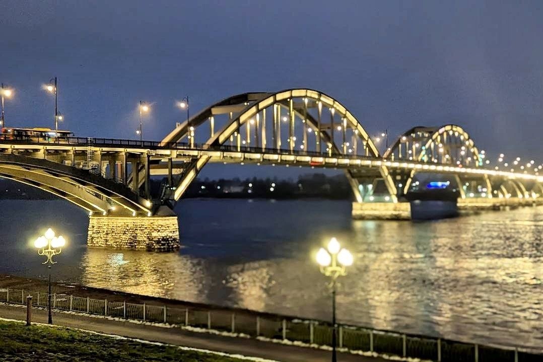 ​Подсветка Даманского моста в Ярославле включена на постоянной основе
