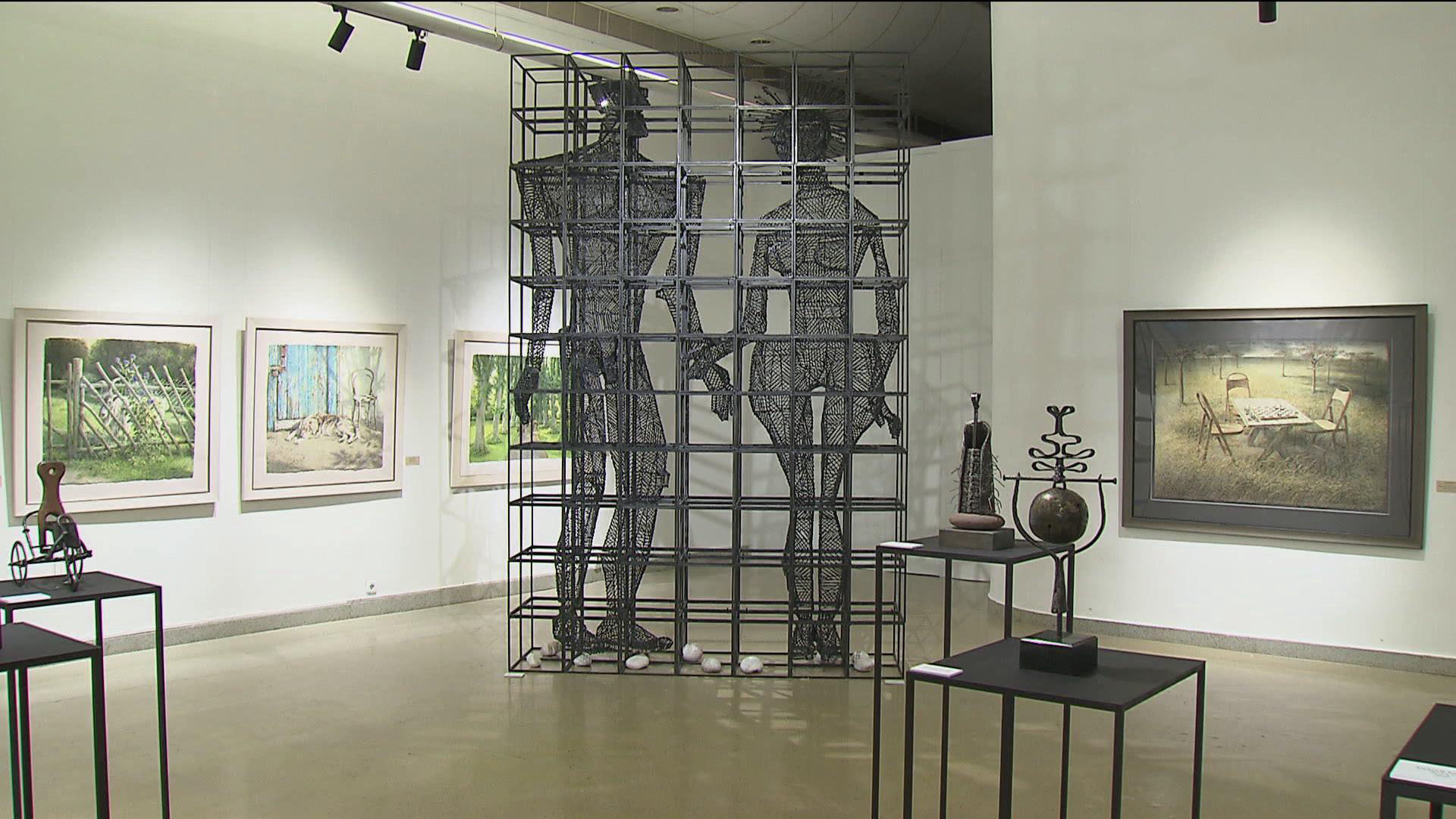 Выставка художников Латифа Казбекова и Андрея Бисти открывается в Новом Манеже