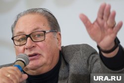 На счету актера Валентина Смирнитского более 100 ролей