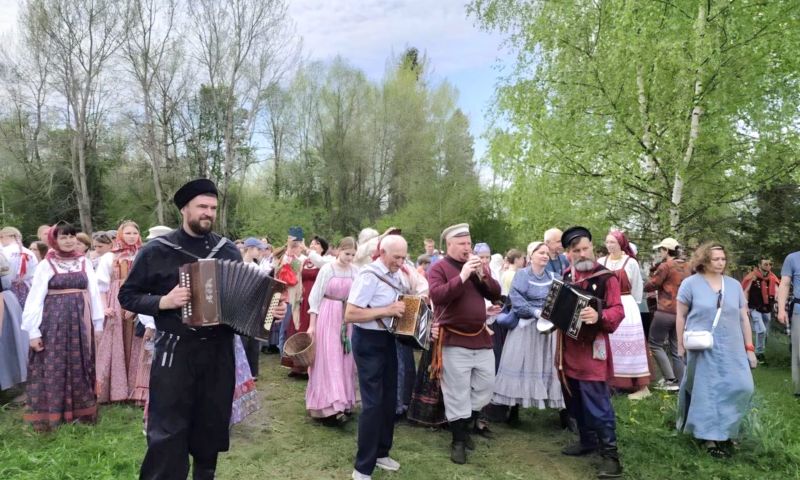 ​Фольклорные традиции Ярославской области возрождаются на фестивале «Влюблен в лен»