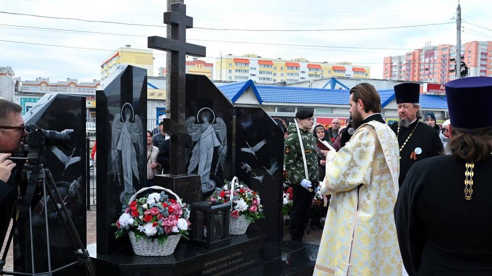 Во славу воинов: На территории храма открыли мемориальный комплекс памяти погибшим в СВО